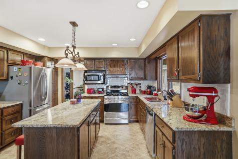 545 Blackhawk Drive Batavia IL 60510