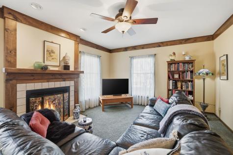 545 Blackhawk Drive Batavia IL 60510