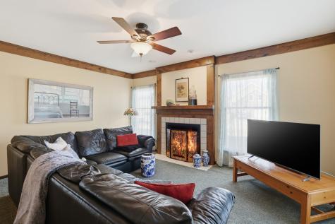 545 Blackhawk Drive Batavia IL 60510