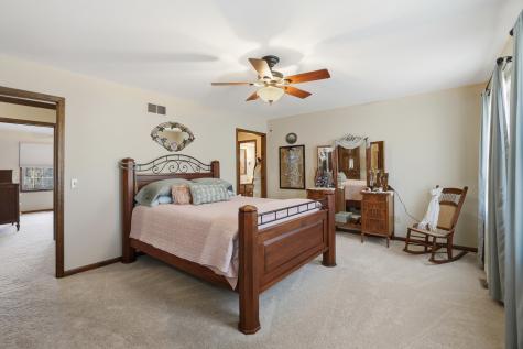 545 Blackhawk Drive Batavia IL 60510