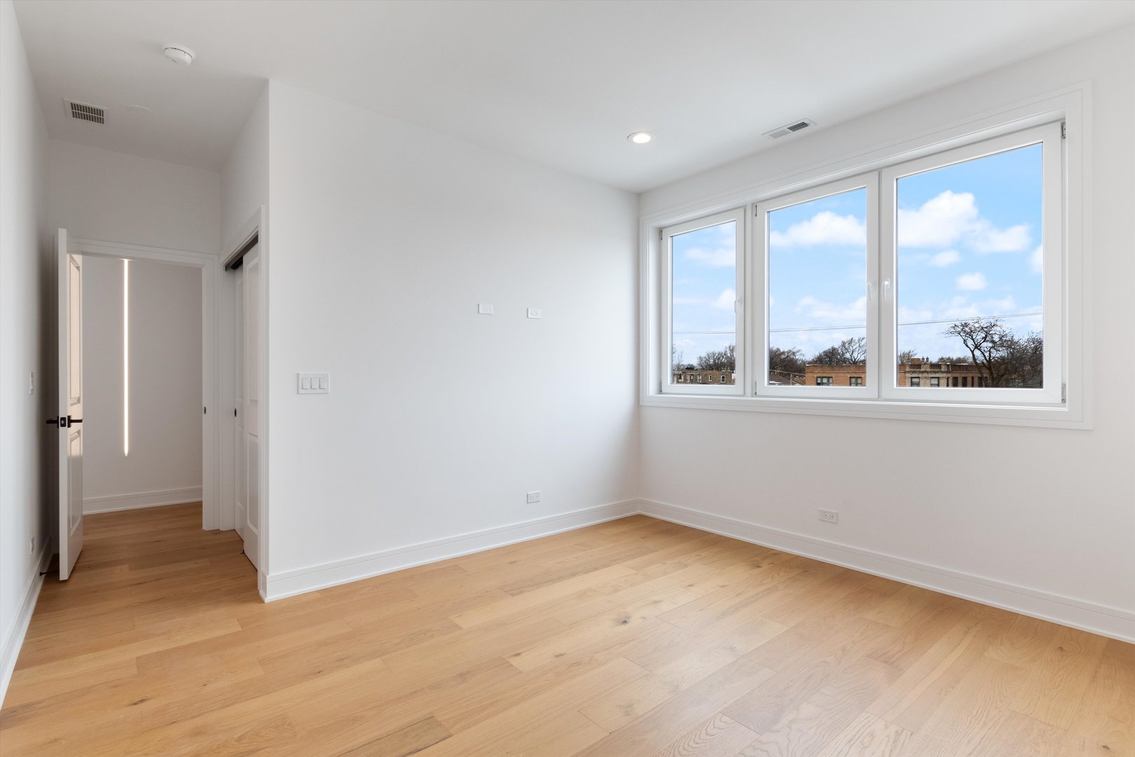 6414 North Francisco Avenue Chicago IL 60645