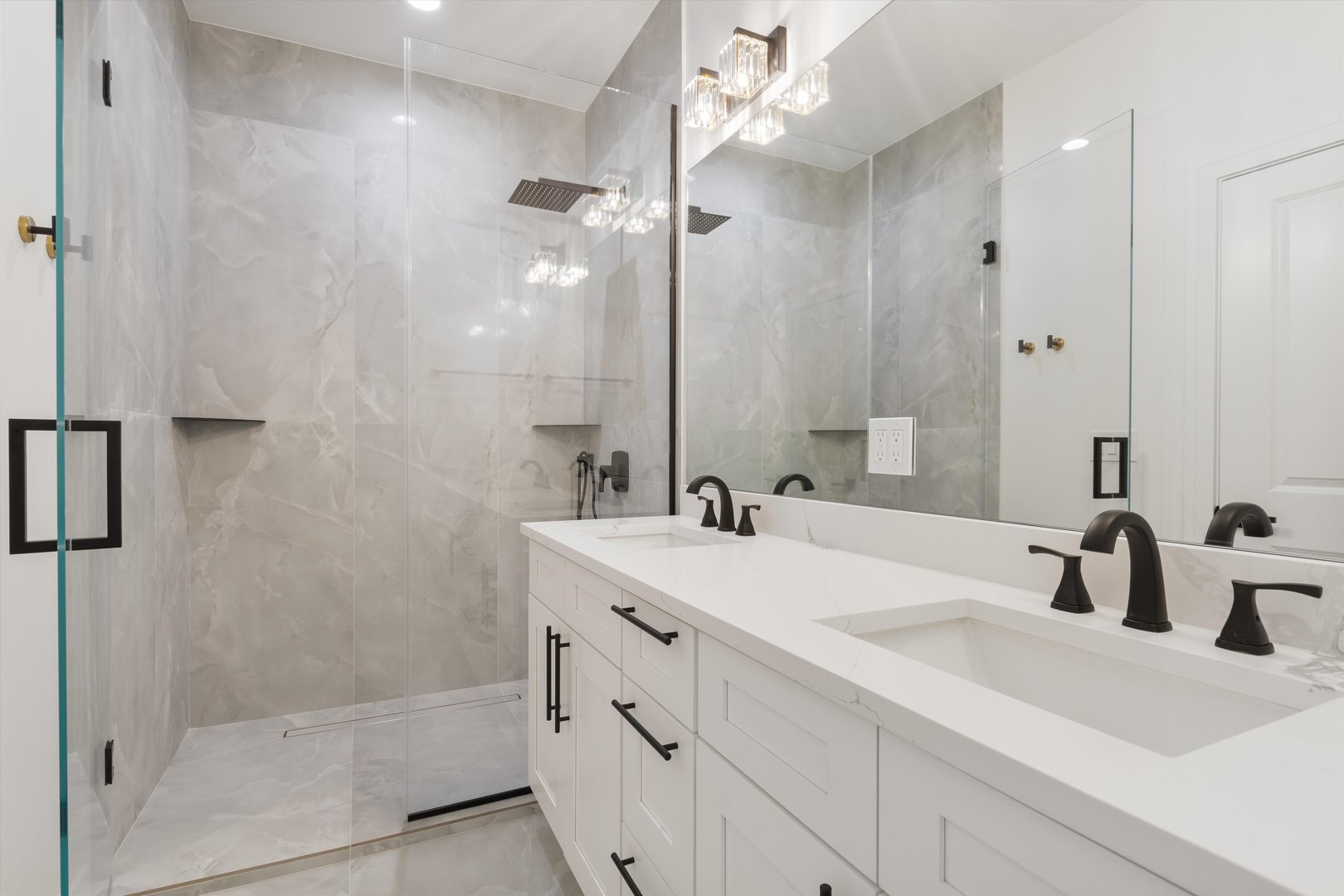 6414 North Francisco Avenue Chicago IL 60645