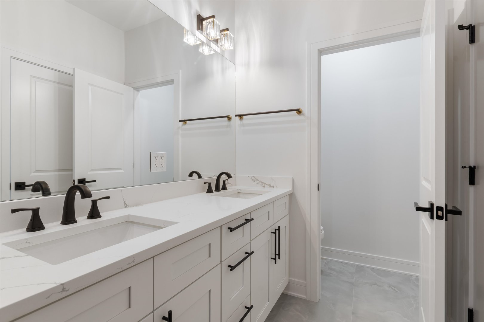 6414 North Francisco Avenue Chicago IL 60645