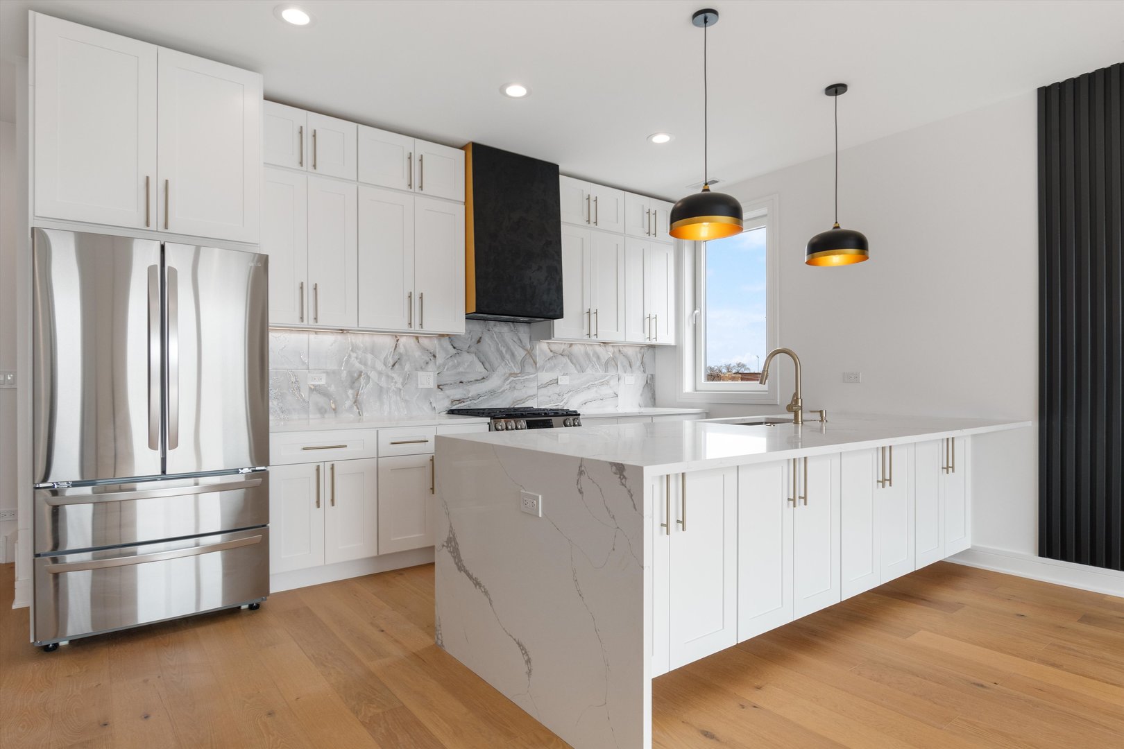 6414 North Francisco Avenue Chicago IL 60645
