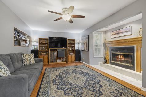 308 Foxworth Court Aurora IL 60502