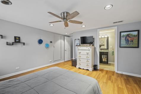 308 Foxworth Court Aurora IL 60502