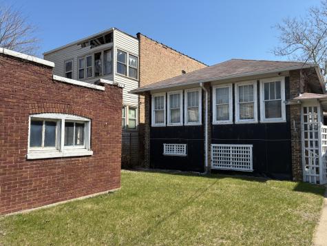 7340 South Crandon Avenue Chicago IL 60649