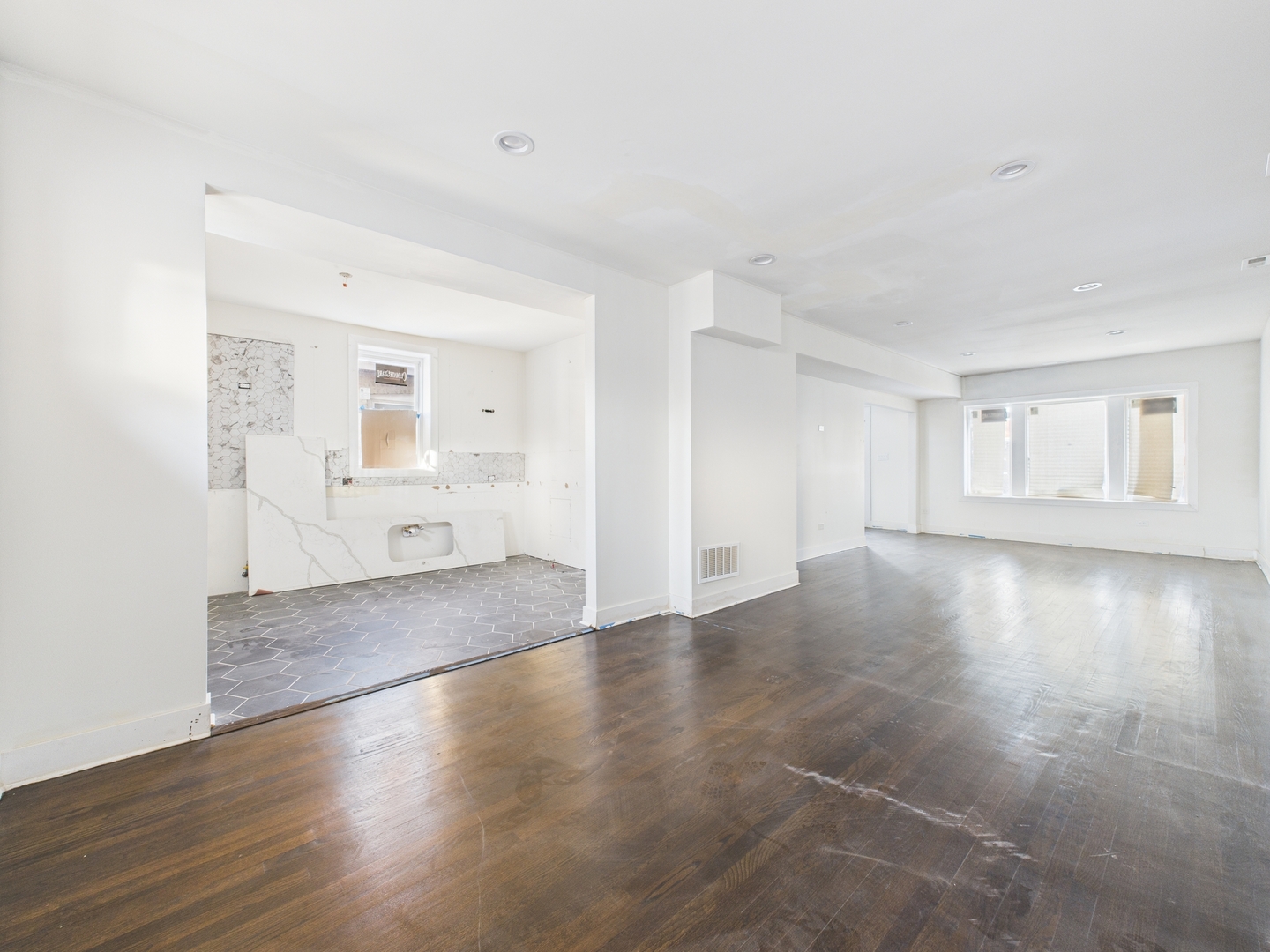 8024 South Loomis Boulevard Chicago IL 60620