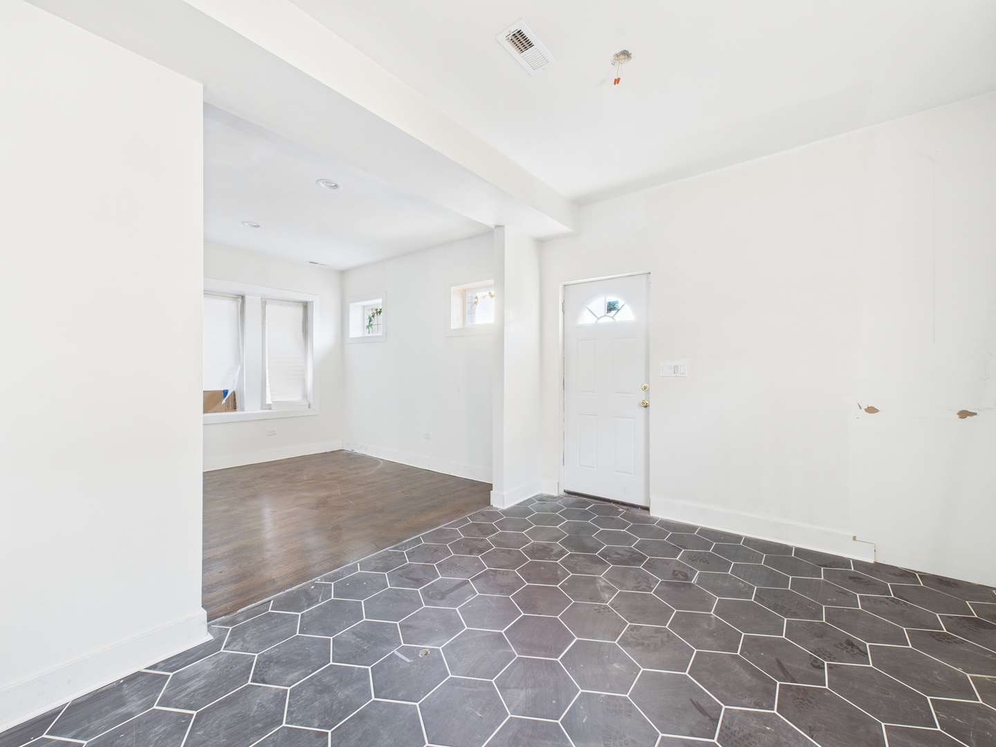 8024 South Loomis Boulevard Chicago IL 60620