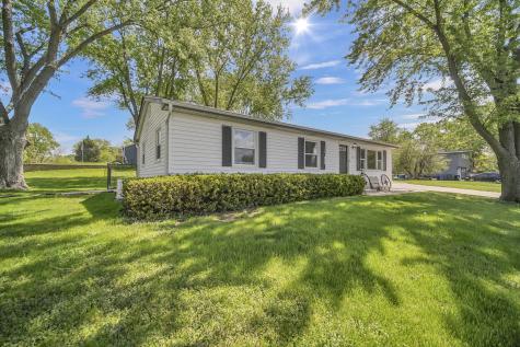 137 Birchwood Road Carpentersville IL 60110