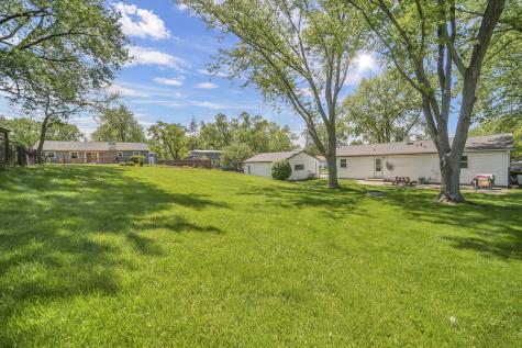 137 Birchwood Road Carpentersville IL 60110