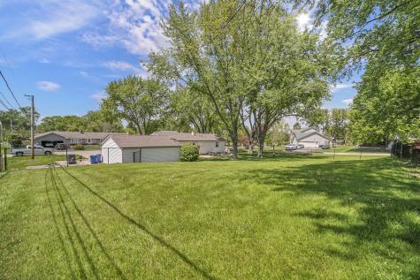137 Birchwood Road Carpentersville IL 60110