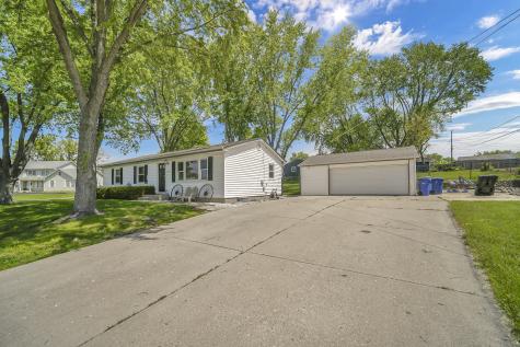 137 Birchwood Road Carpentersville IL 60110