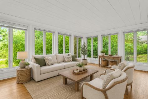 61 Timberlake Road Barrington IL 60010