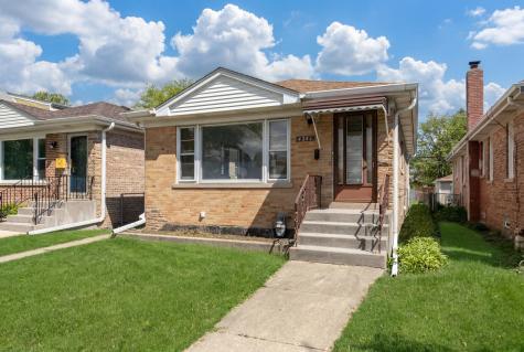 4846 West Foster Avenue Chicago IL 60630