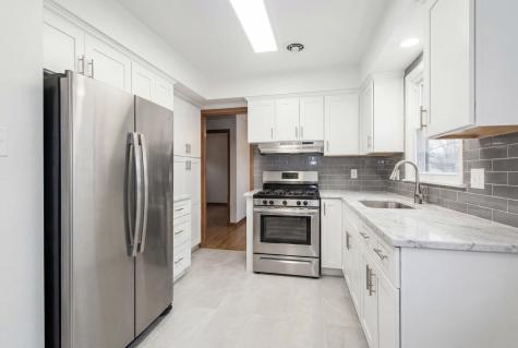 4846 West Foster Avenue Chicago IL 60630