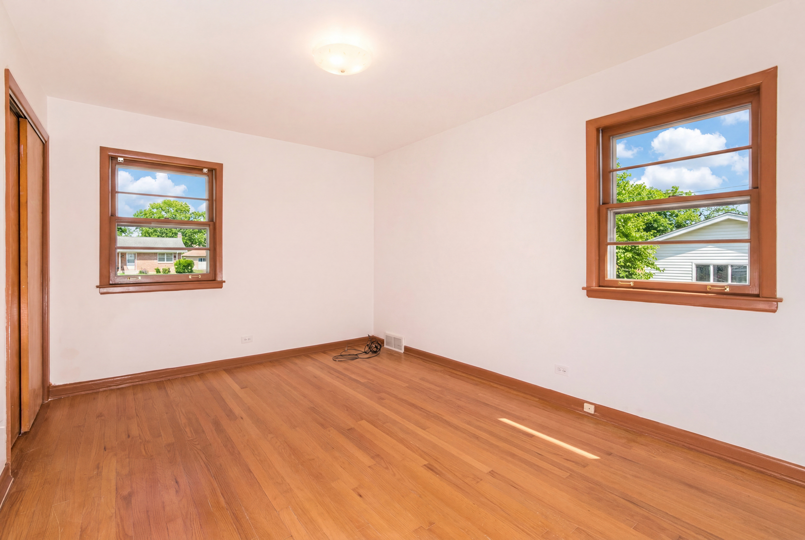 4846 West Foster Avenue Chicago IL 60630