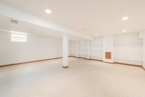 4846 West Foster Avenue Chicago IL 60630
