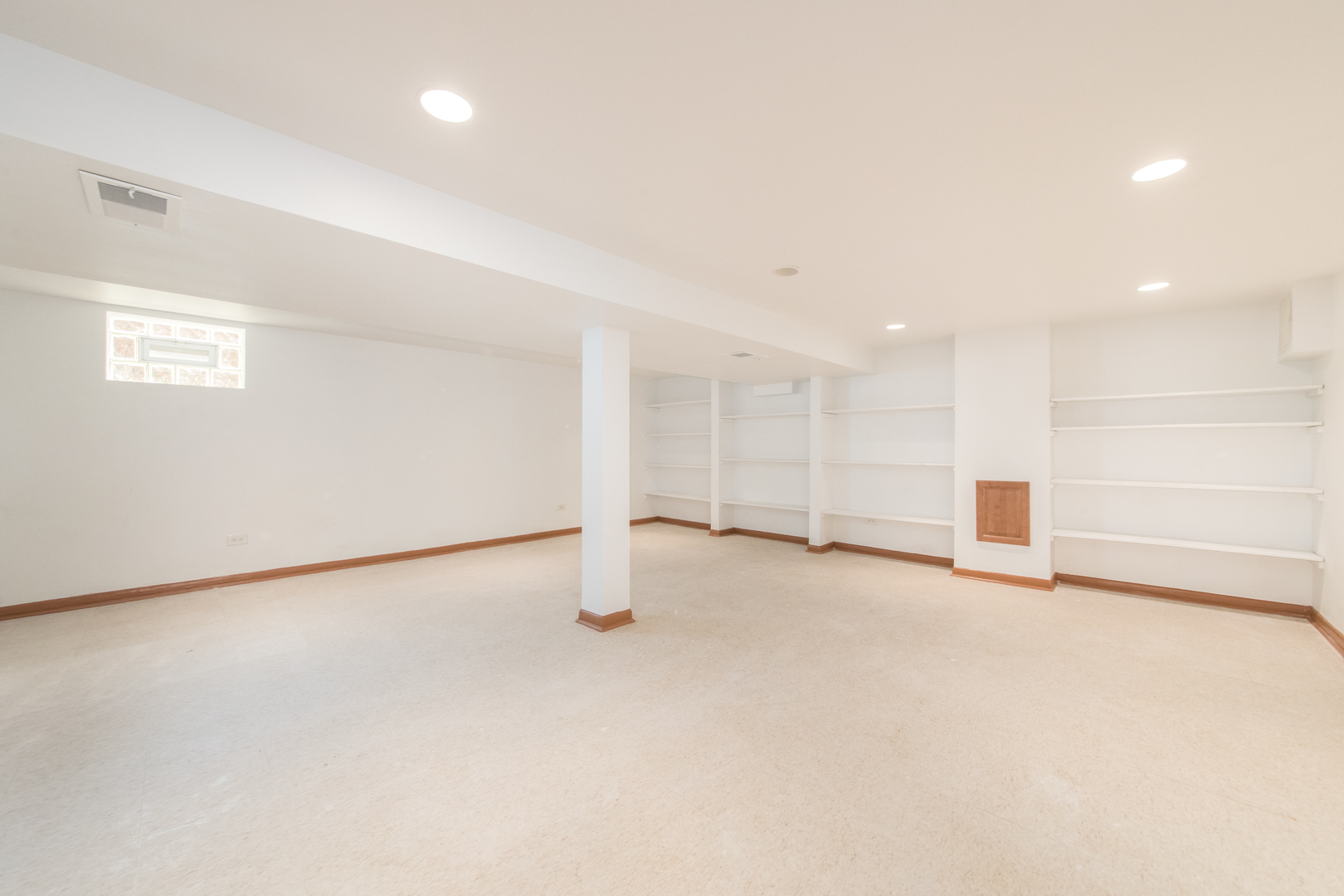 4846 West Foster Avenue Chicago IL 60630