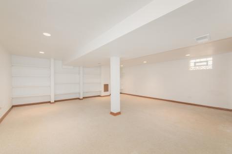 4846 West Foster Avenue Chicago IL 60630