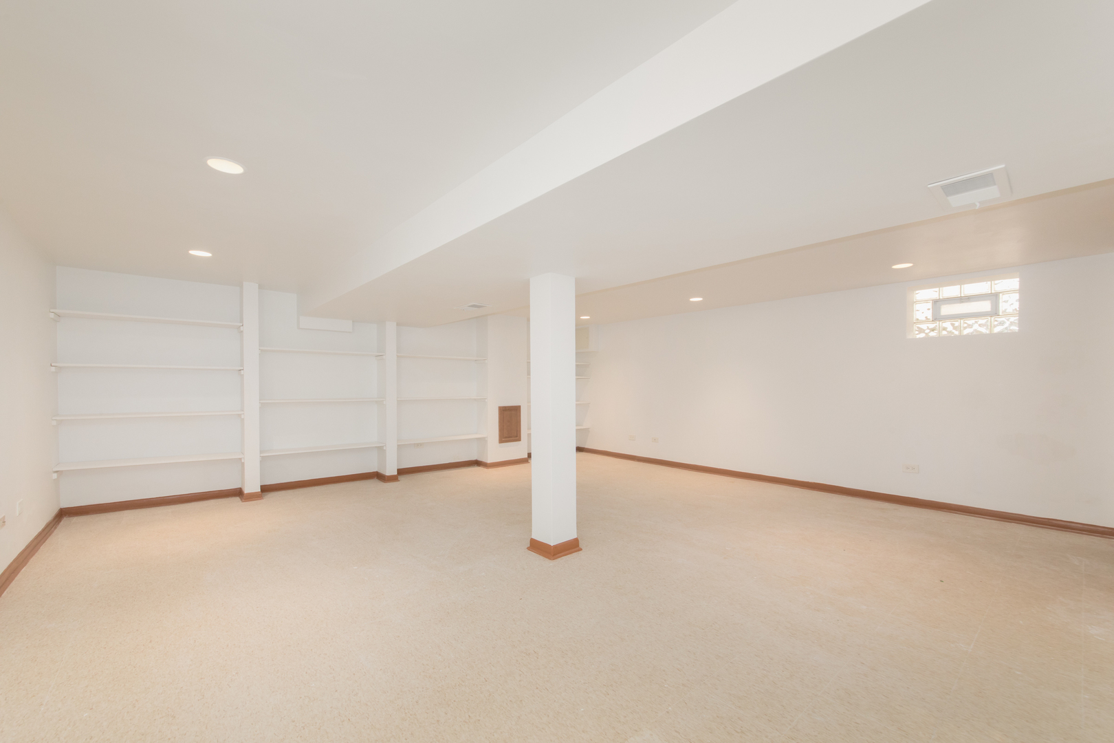 4846 West Foster Avenue Chicago IL 60630