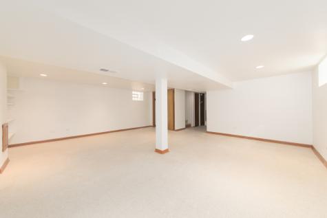 4846 West Foster Avenue Chicago IL 60630