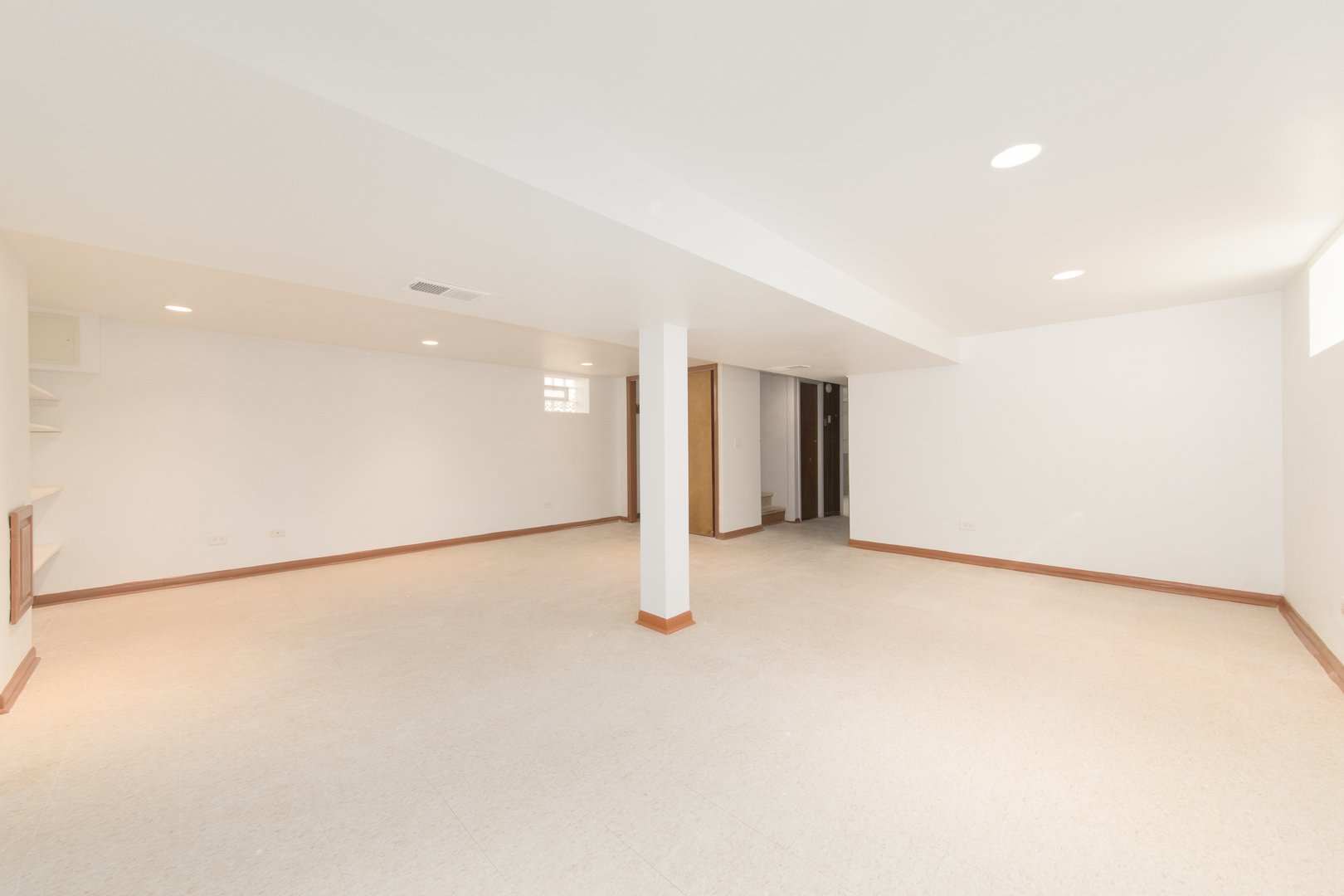 4846 West Foster Avenue Chicago IL 60630