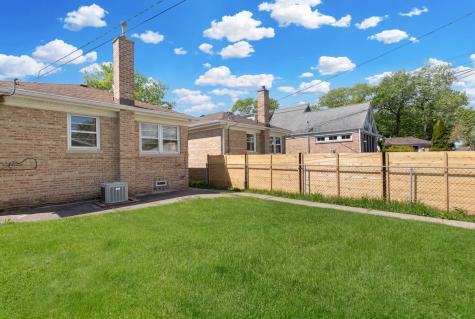4846 West Foster Avenue Chicago IL 60630