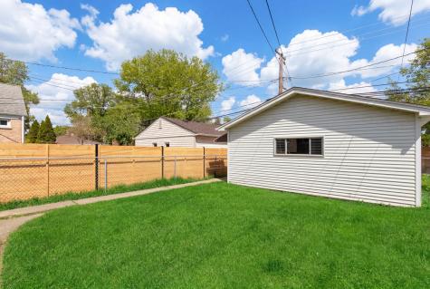 4846 West Foster Avenue Chicago IL 60630