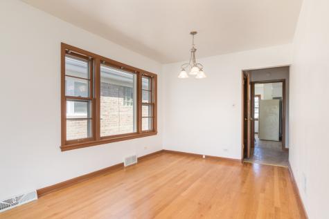 4846 West Foster Avenue Chicago IL 60630
