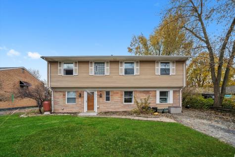 473 Rockhurst Road Bolingbrook IL 60440