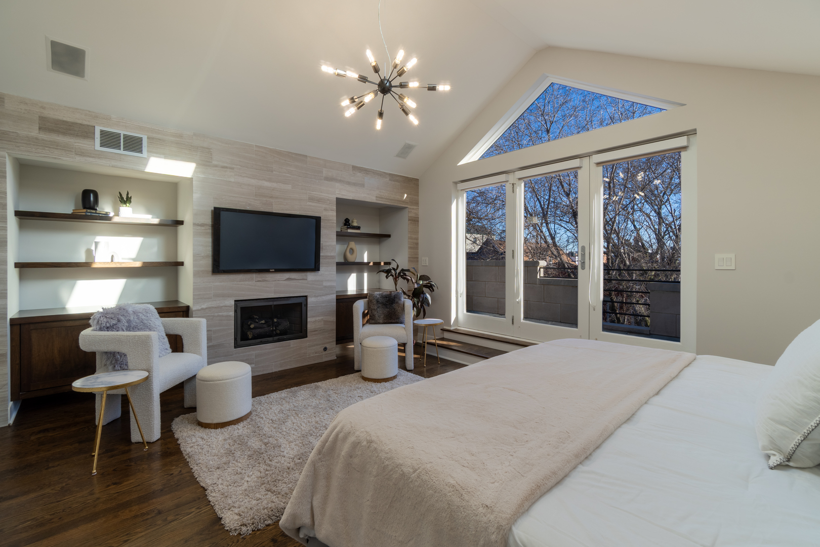 908 North Winchester Avenue Chicago IL 60622