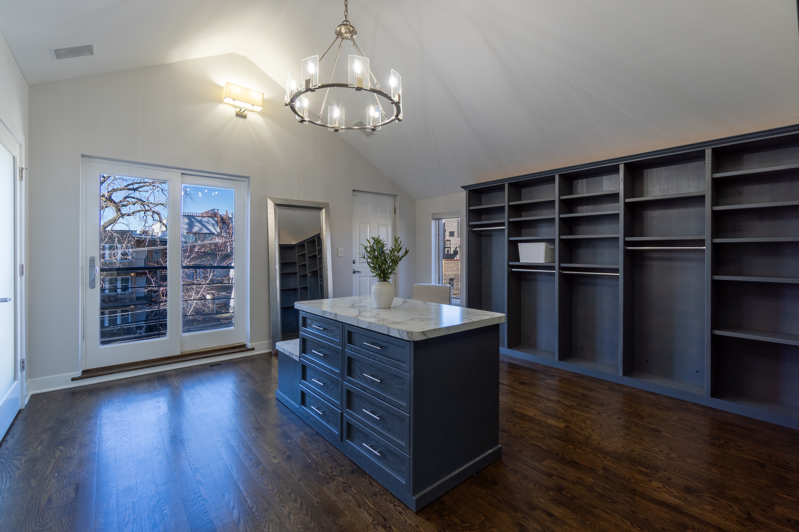 908 North Winchester Avenue Chicago IL 60622