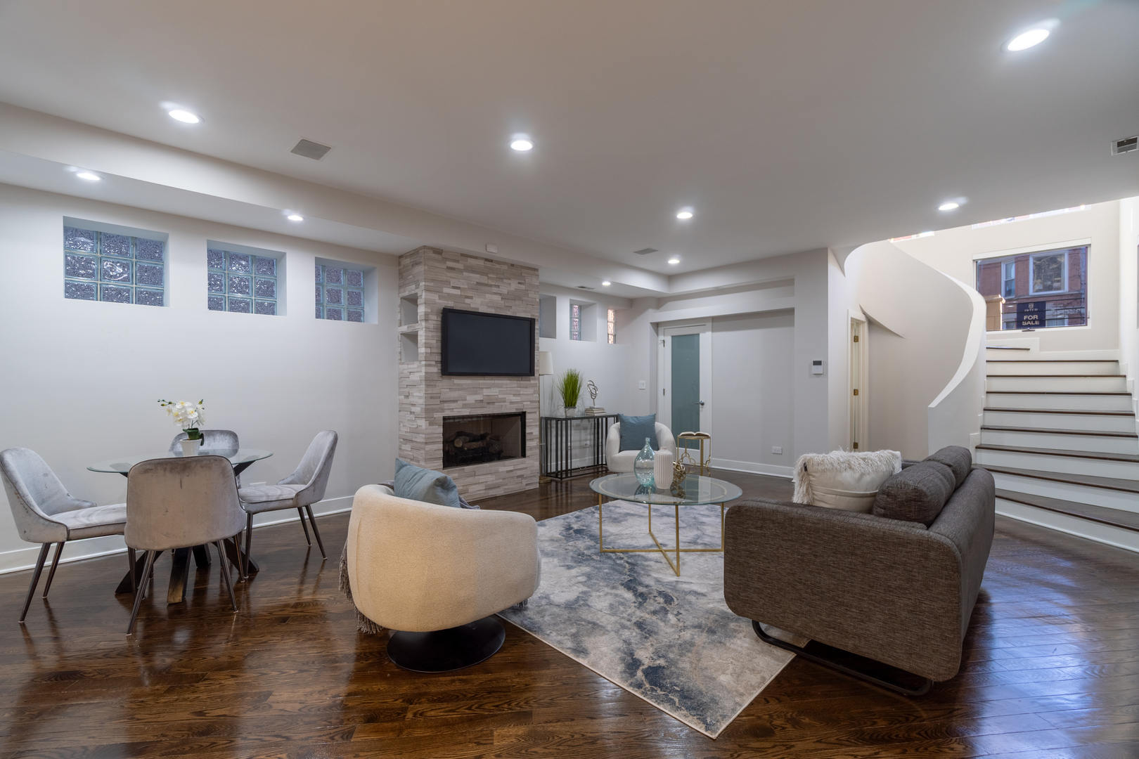 908 North Winchester Avenue Chicago IL 60622
