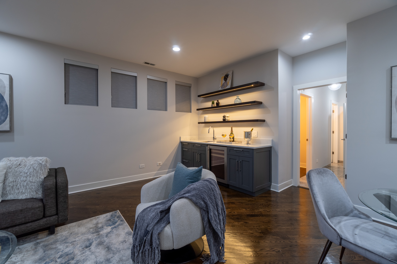 908 North Winchester Avenue Chicago IL 60622