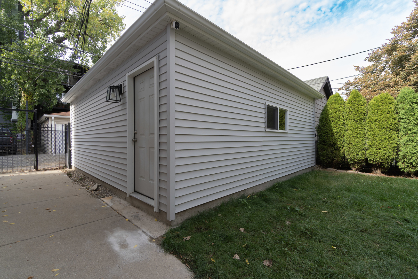 908 North Winchester Avenue Chicago IL 60622