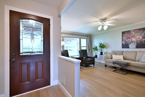 799 Brantwood Avenue Elk Grove Village IL 60007