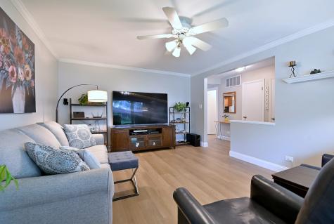 799 Brantwood Avenue Elk Grove Village IL 60007
