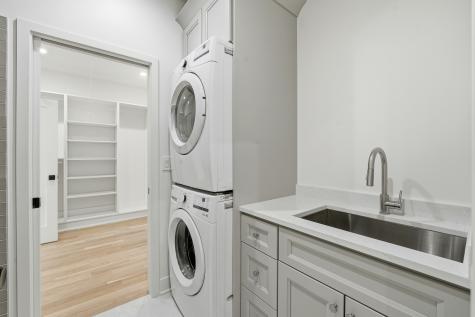 944 Rosemary Terrace Deerfield IL 60015