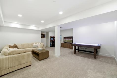944 Rosemary Terrace Deerfield IL 60015