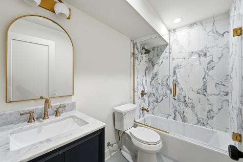 944 Rosemary Terrace Deerfield IL 60015