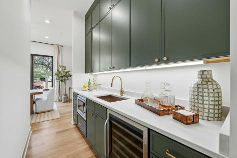 944 Rosemary Terrace Deerfield IL 60015