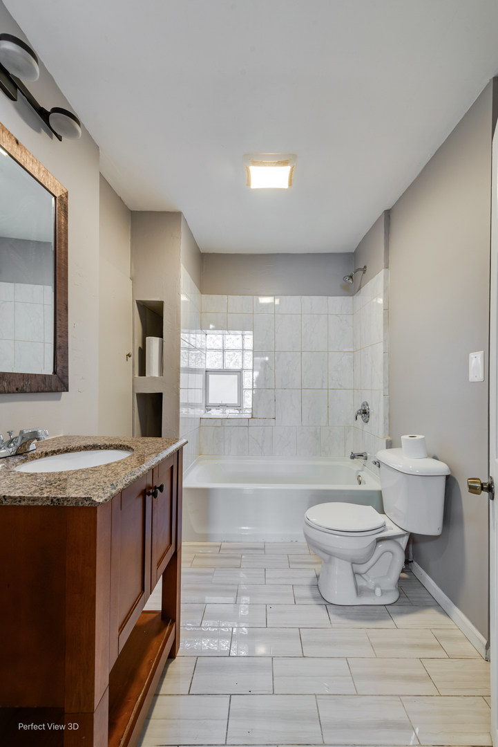 3916 West Grand Avenue Chicago IL 60651