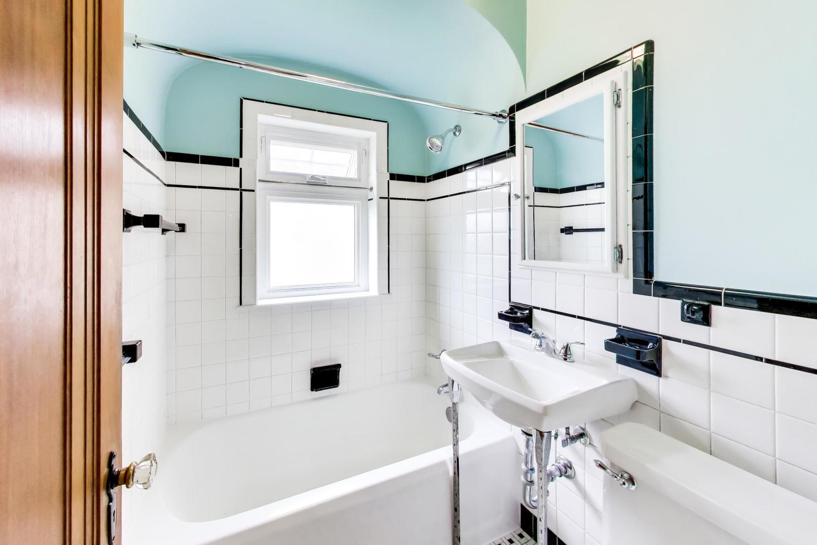 7347 North Overhill Avenue Chicago IL 60631