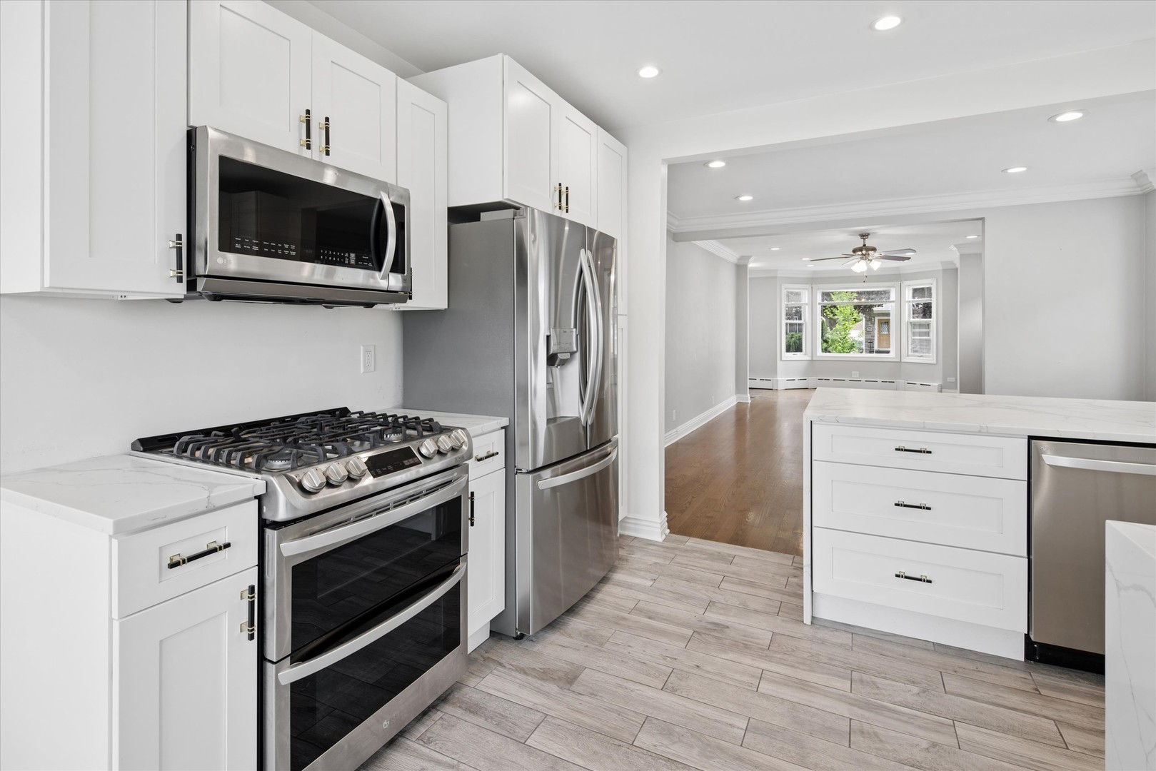 5836 North Manton Avenue Chicago IL 60646