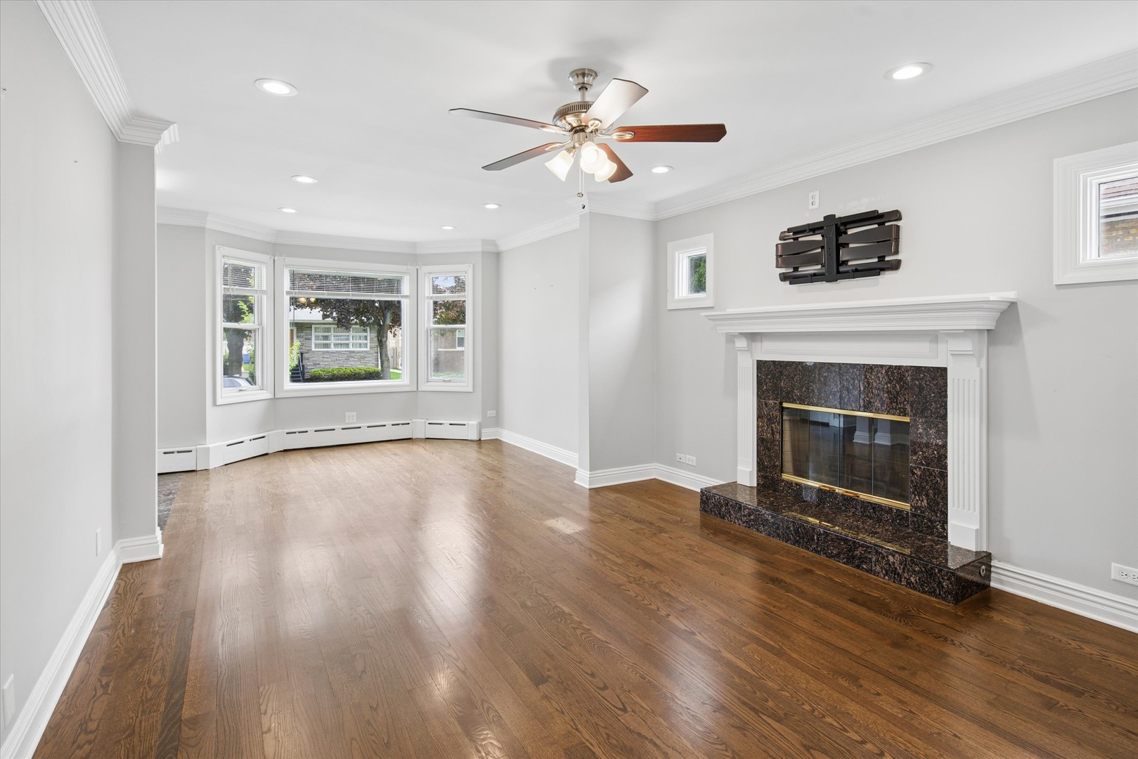 5836 North Manton Avenue Chicago IL 60646
