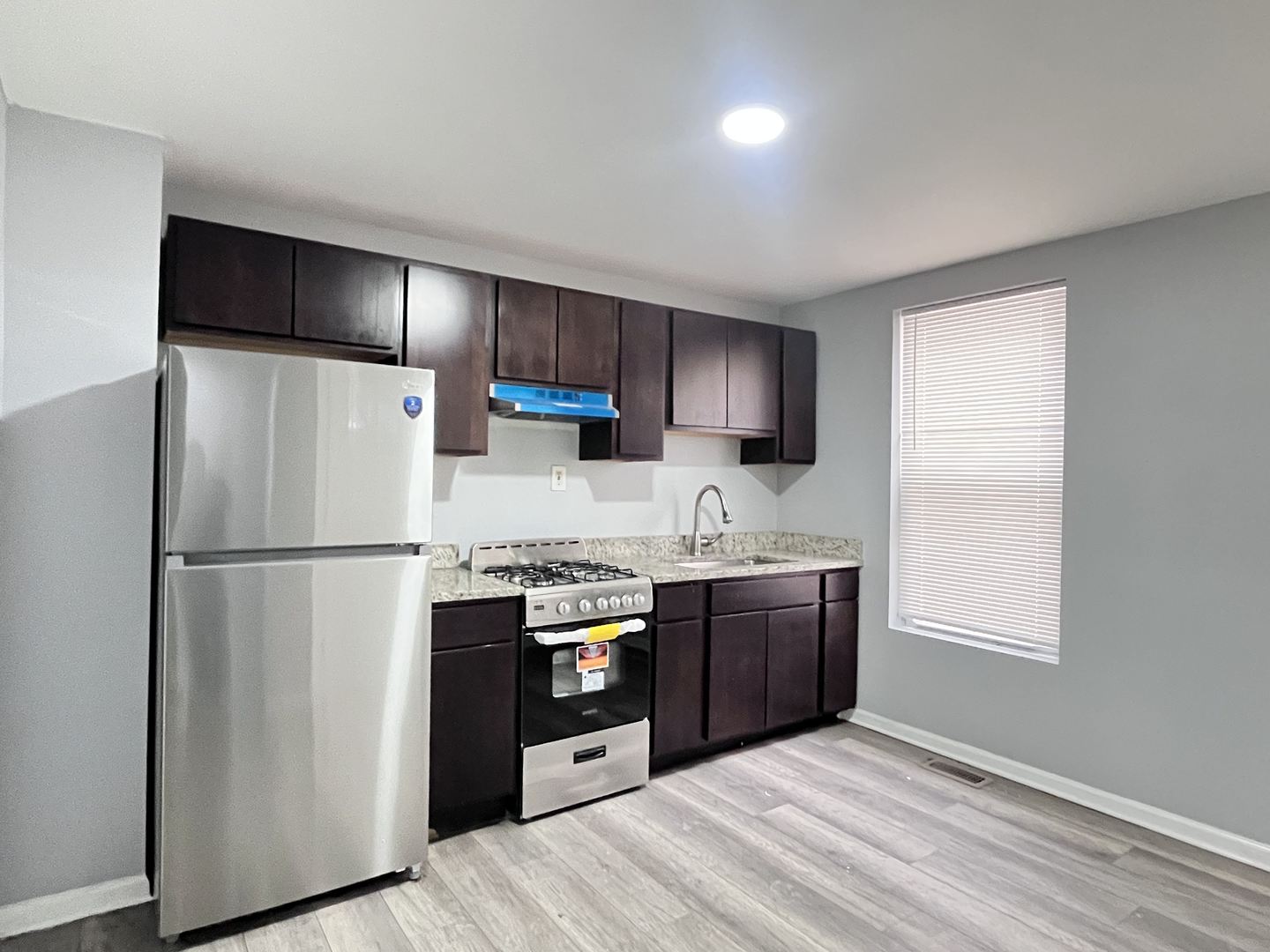 10739 South State Street Chicago IL 60628