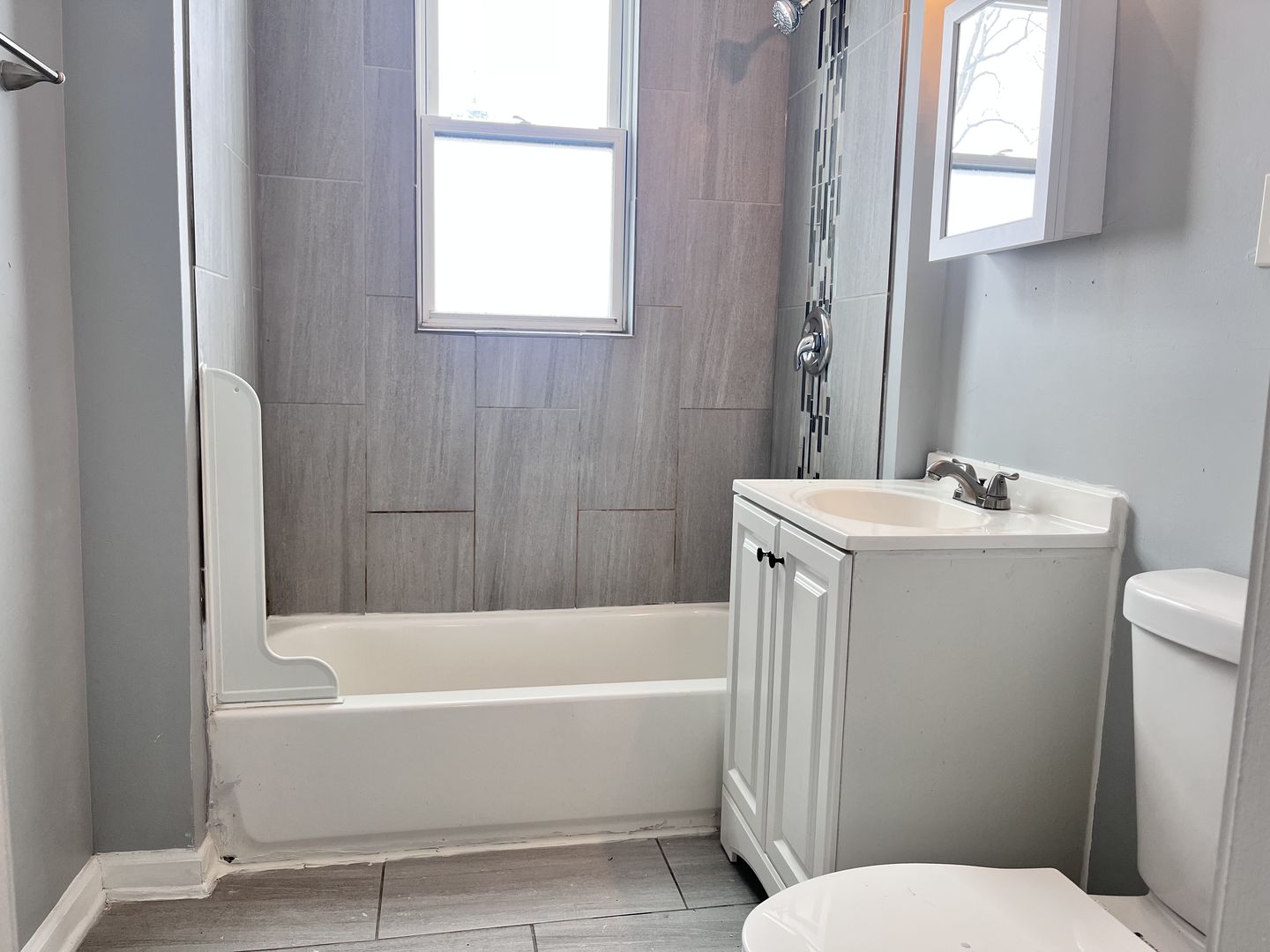 10739 South State Street Chicago IL 60628