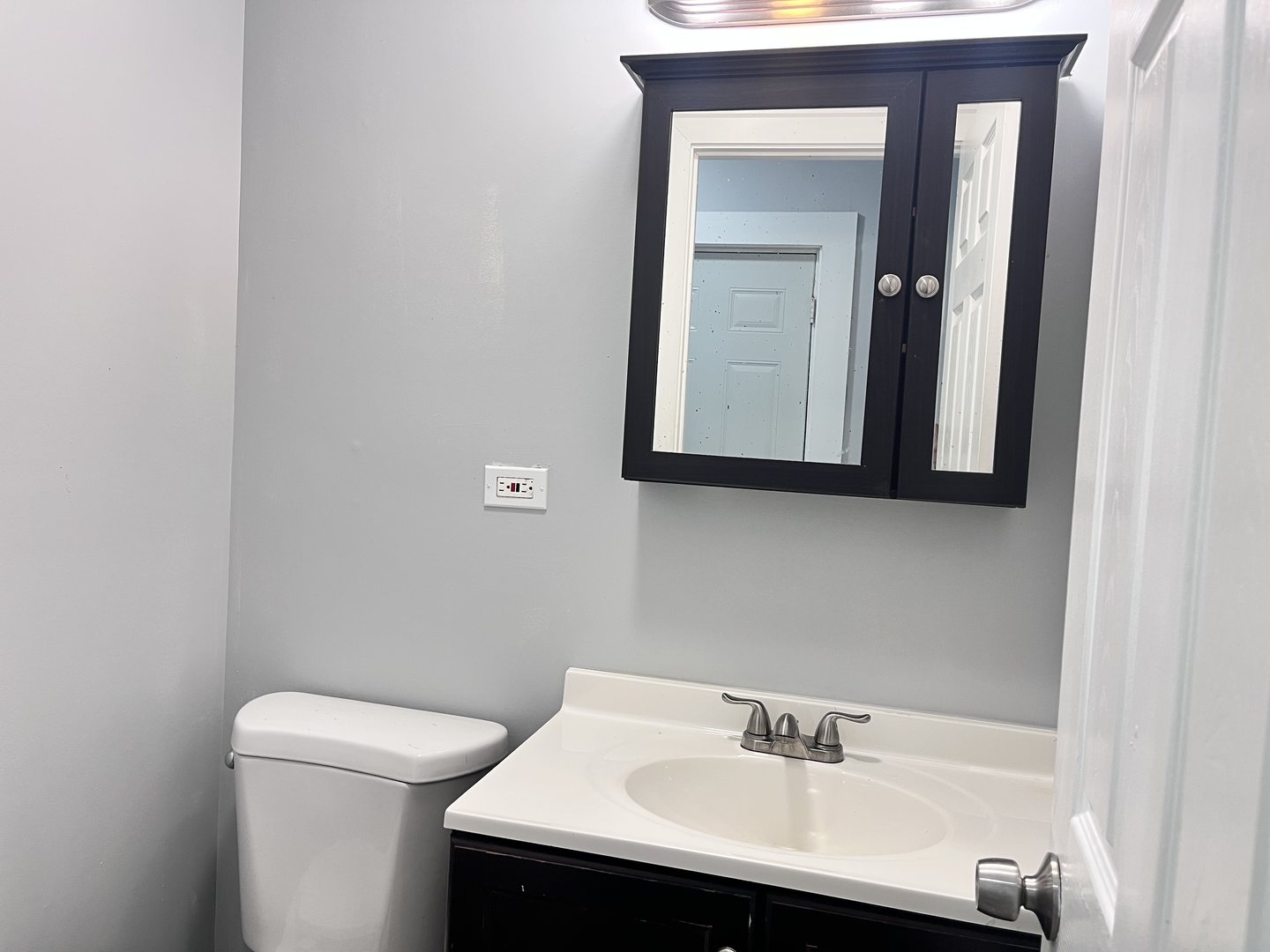 10739 South State Street Chicago IL 60628