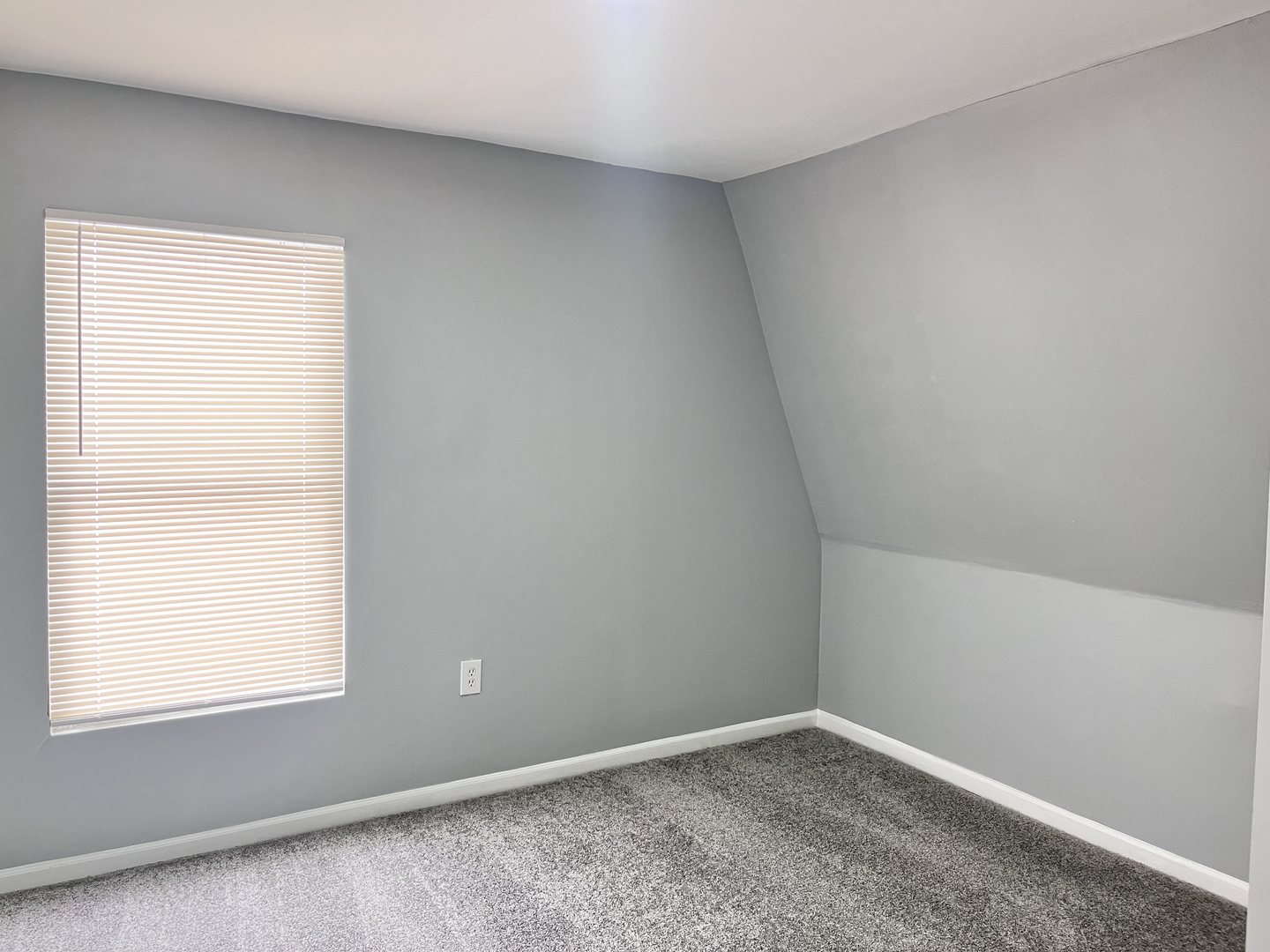 10739 South State Street Chicago IL 60628